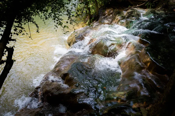 Krabi aguas termales cascada —  Fotos de Stock