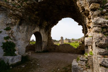 Bizans hastanesi - Antalya 'daki Side City' nin güzel antik mimarisi. Güzel eski arkeoloji parkı.