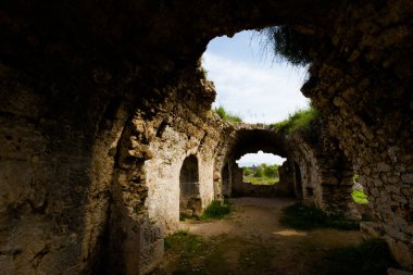 Bizans hastanesi - Antalya 'daki Side City' nin güzel antik mimarisi. Güzel eski arkeoloji parkı.