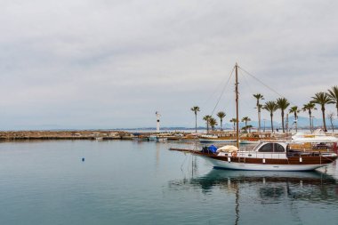 Türkiye, Antalya 'daki Side City' nin güzel antik liman mimarisi. Güzel eski arkeoloji parkı.