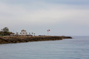 Türkiye, Antalya 'daki Side City' nin güzel antik liman mimarisi. Güzel eski arkeoloji parkı.