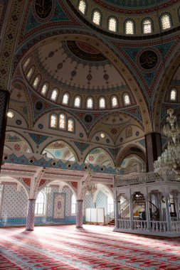 Mrk 'in güzel mimarisi. Türkiye 'nin Manavgat kentinde Kulliye Cami, Antalya. Güzel sakral bina..