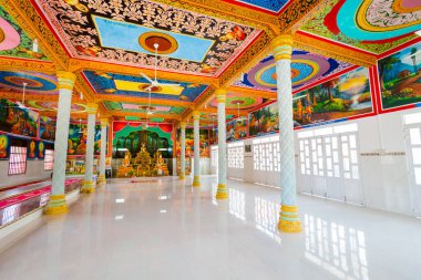 Güzel Khmer Tapınağı 'nın mimarisi Chua Khmer Xuan Phu Binh Minh in Tinh Bien, Mekong Delta