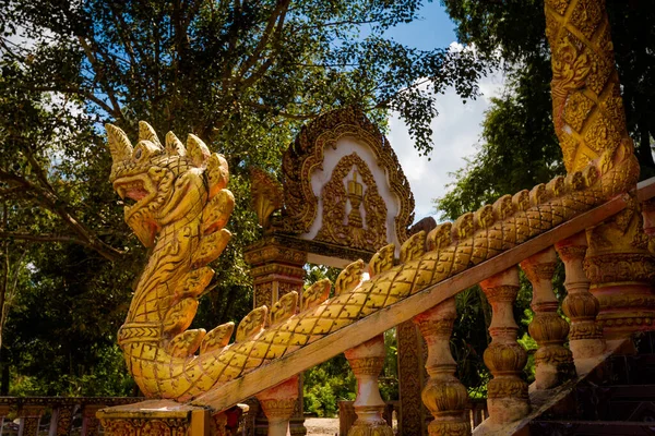 Architettura Del Bellissimo Tempio Khmer Chua Khmer Xuan Phu Binh — Foto Stock