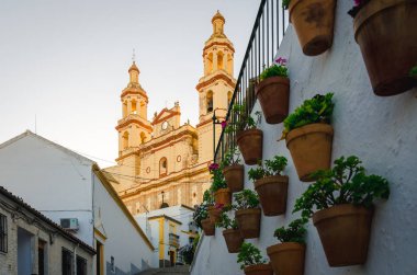 Olvera Katedrali, Cdiz, birinden en tipik sokakları