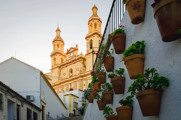 Olvera Katedrali, Cdiz, birinden en tipik sokakları