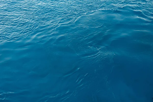 Fondo de agua con olas pacíficas — Foto de Stock