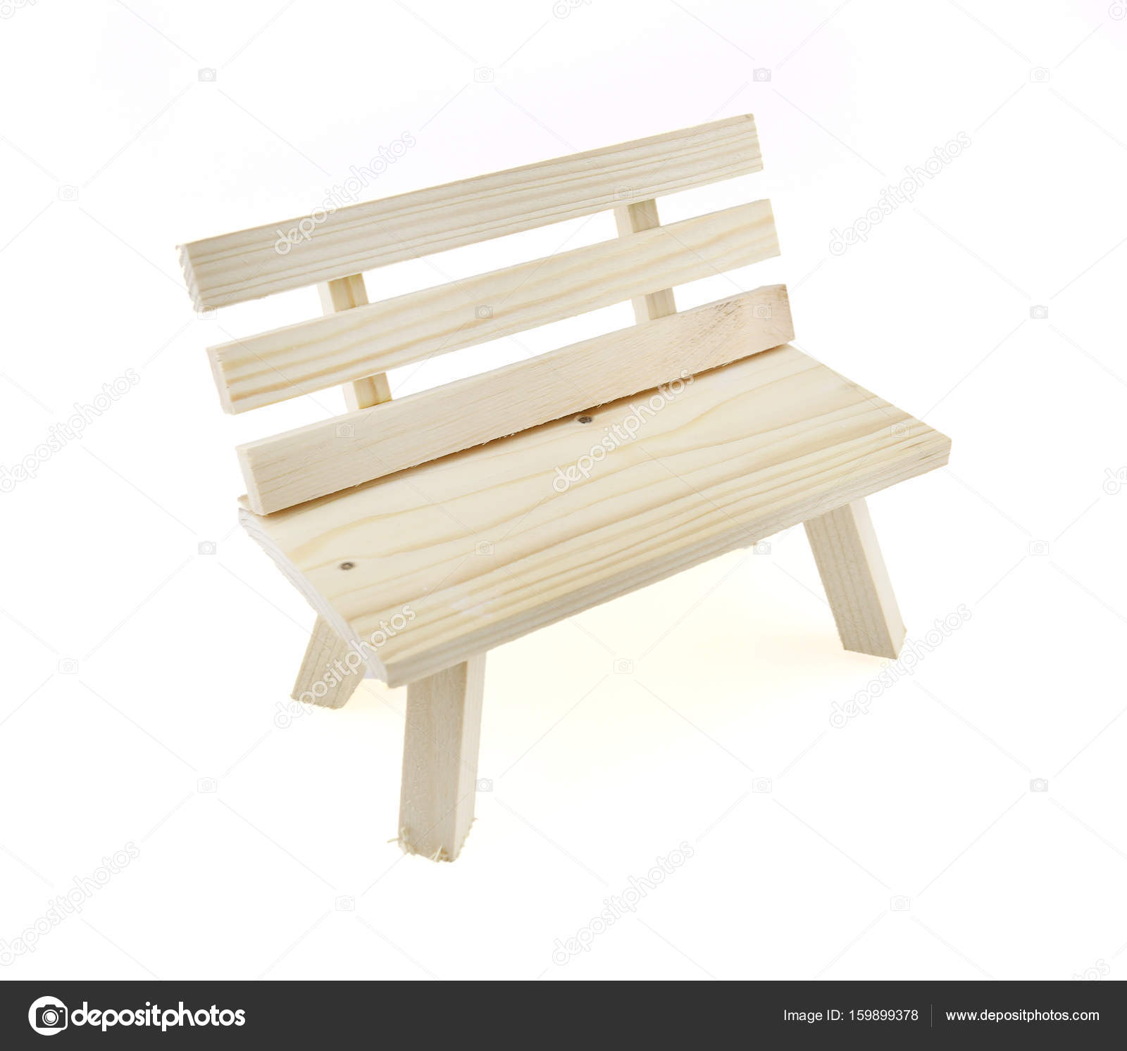 Silla Pequeña De Madera