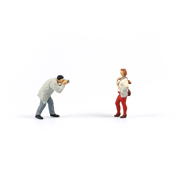 Miniatuur Figuur Mensen Fotograaf Een Foto Nemen Voor Meisjesvriend Witte — Stockfoto