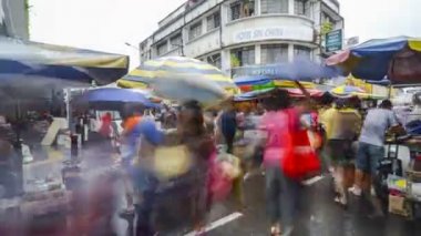 Zaman atlamalı tüketici sabah marketten satın günlük ihtiyaçlarını.