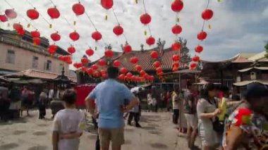 Yerel Çinli adanmışlar Joss sopa ya da tütsü yakma.
