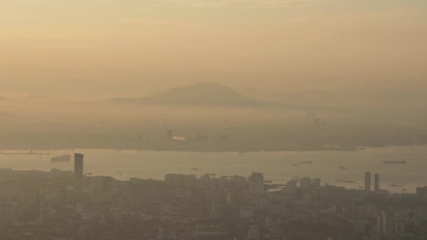 Timelapse mlhavé, misty mlha Bukit Mertajam postelemi z Penang Hill — Stock video