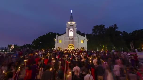 : Timelapse migliaia di cattolici si uniscono processione a lume di candela — Video Stock