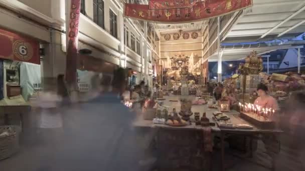 Timelapse anhängare och allmänheten delta hungry ghost festival. — Stockvideo