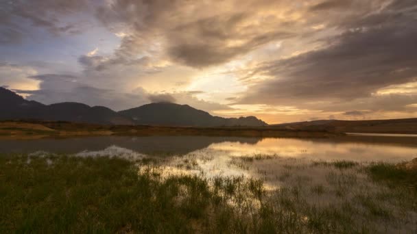 Pôr do sol Timelapse Barragem de Mengkuang em Bukit Mertajam — Vídeo de Stock