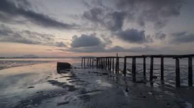 Güneş Tamirhane ışık hüzmesi ile Timelapse gündoğumu