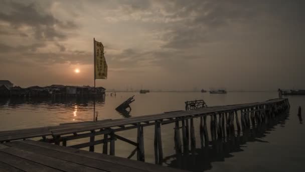 Visitante Timelapse ir para Tan Jetty em Penang . — Vídeo de Stock