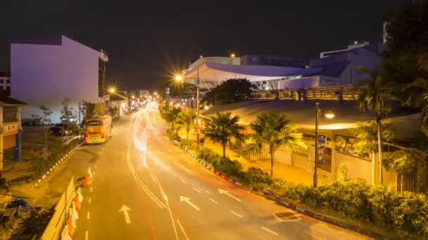Timelapse trafic de nuit occupé au jalan Dr Lim Chwee Leong . — Video