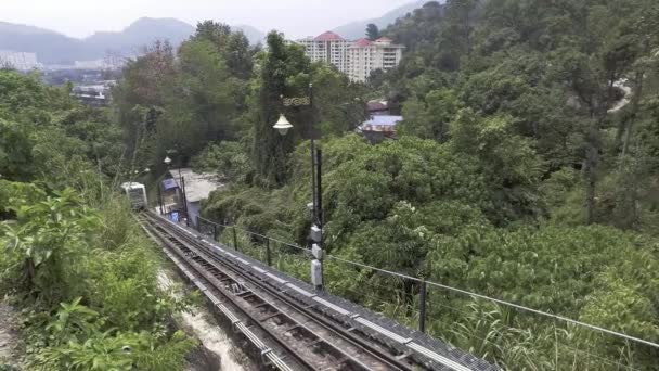 Funicular railway cable car up the Penang Hill. — Stock Video