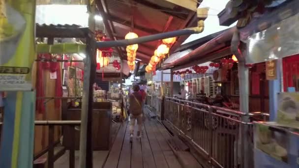 Lanterne de décoration pendant le Nouvel An chinois à la maison de clan traditionnelle — Video