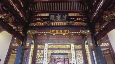 Devirme Poh Hock Sezer Tapınağı iç vurdu