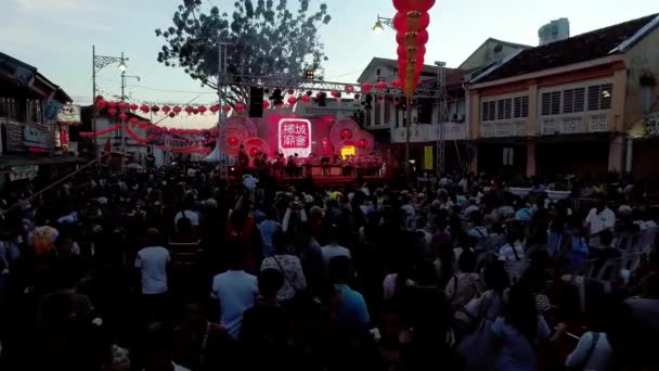 Pubblico godere cinese nuovo anno spettacolo teatrale . — Video Stock