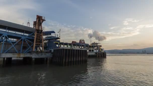 Timelapse Penang poort op Butterworth op het vasteland — Stockvideo