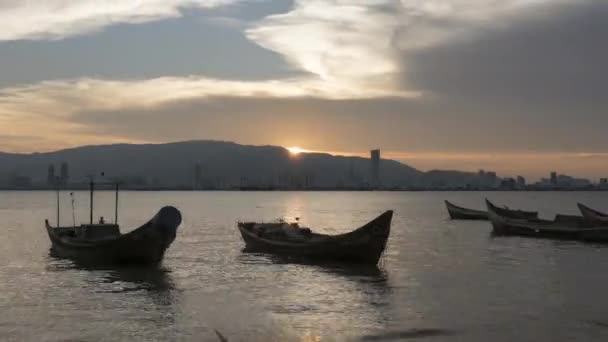 Timelapse Coucher de soleil occupé Penang port — Video