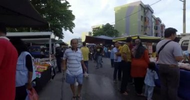 Malay Gece İşaretçisi (Pasar Malam) Pantai Bersih'e binmek