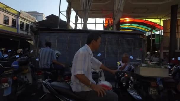 Tracking shot di Jalan Pasar, BM . — Video Stock