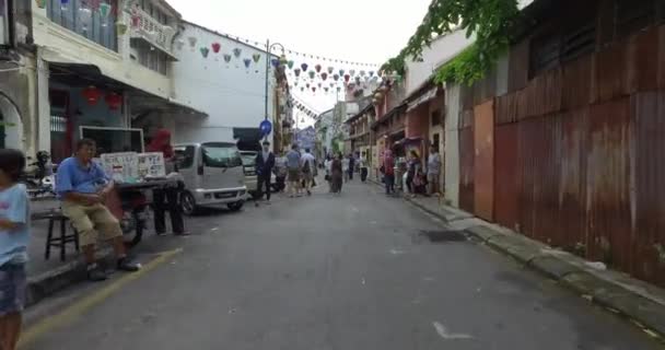 Rijden in Lebuh Armennian, Penang. — Stockvideo