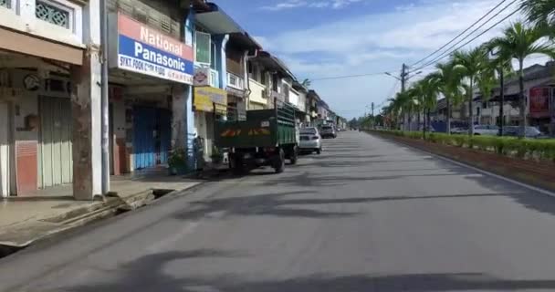 Roulez le long de Jalan Nibong Tebal . — Video