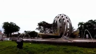 Yörünge binmek dolambaçlı Kraliçe Victoria Memorial Kulesi yakınındaki