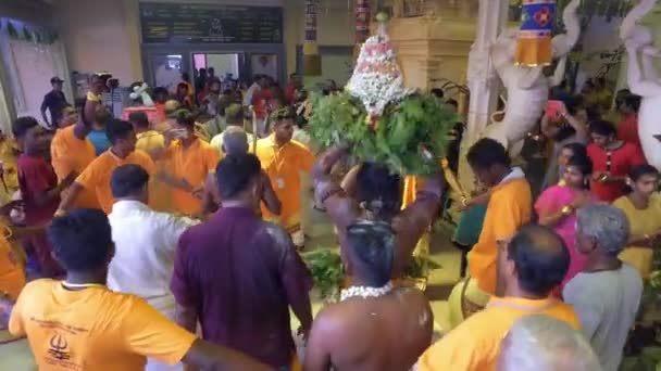 Bukit Mertajam Malaysia Μαρτίου 2018 Kavadi Κομιστής Μεταφέρουν Κατσαρόλα Του — Αρχείο Βίντεο