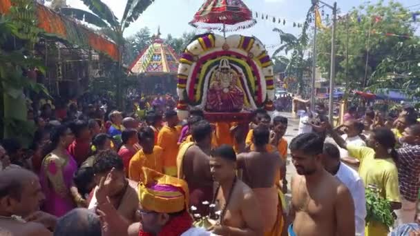 2018 Bukit Mertajam Malaysia March 2018 Staff Temple Carry Altar — 비디오