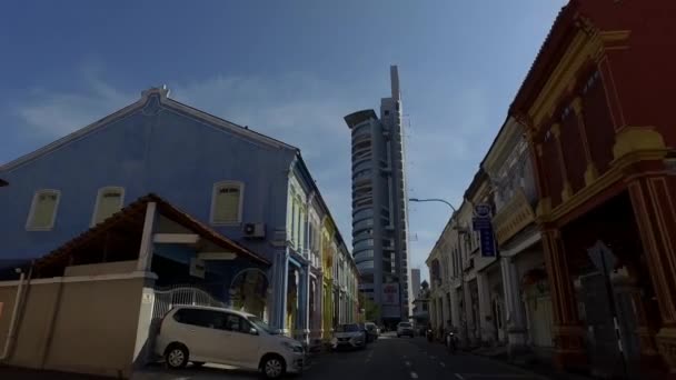 マレーシアのペナン エイプリル社2018年9月9日 遺産ショップロットの裏側にあるUmnoビル — ストック動画