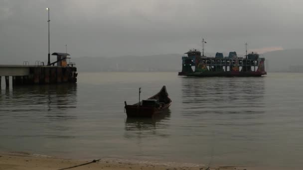 Butterworth Malaysia April 2018 Salida Del Ferry Isla Penang Llega — Vídeos de Stock