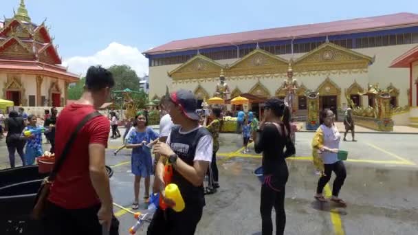 Пенанг Малайзия Апреля 2018 Года Время Праздника Сонгкран Буддистском Храме — стоковое видео