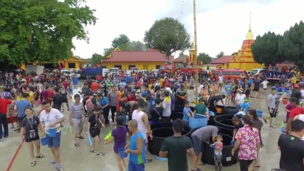 Bukit Mertajam Malaysia Aprile 2018 Centinaia Persone Godono Festa Songkran — Video Stock