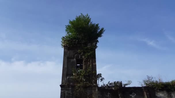 Inclinando Girato Tetto Chiesa Del Sacro Cuore Gesù Pagar Tras — Video Stock