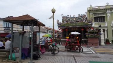 George Town, Penang / Malezya-Haziran 01: Trishaw Ermeni Caddesi 'nde Yap Kongsi' nin önünde,.