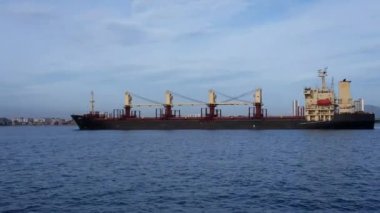 George Town, Penang / Malaysia-Jun 02-2018: Penang yakınlarındaki Malacca Boğazı 'nda Gemi Birliği Panaması.