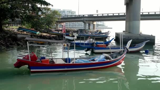 George Town Penang Malasia Jun 2018 Estacionamiento Embarcaciones Cerca Del — Vídeo de stock