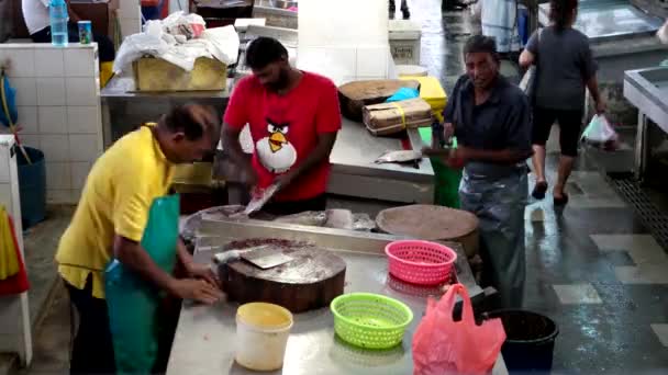 George Town Penang Malaysia Aug 2018 Timelapse Fisk Säljare Chowrasta — Stockvideo