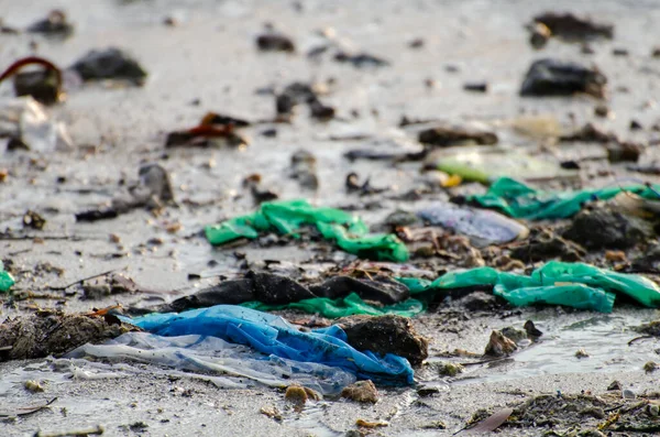 Sacchetto Plastica Della Spazzatura Spiaggia — Foto Stock