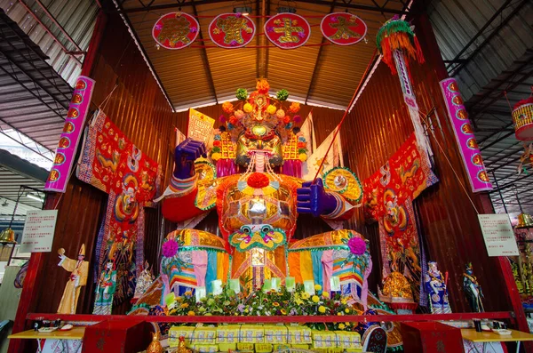 Bukit Mertajam 'da Aç Hayalet Festivali heykeli.