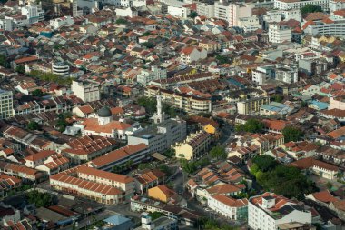 Akşam Georgetown Penang 'da hava manzaralı Mescid Yüzbaşı Keling..