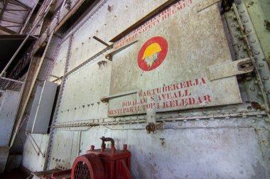 Kalay Dredge No 'da güvenlik levhası kaskı tak. 5