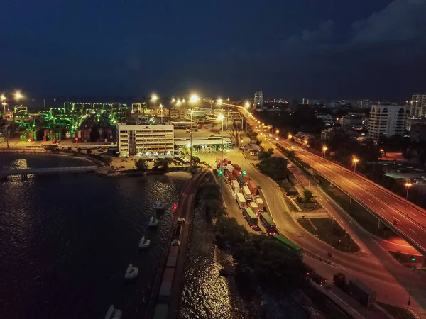 Puerto de Penang en la hora del anochecer . — Foto de Stock