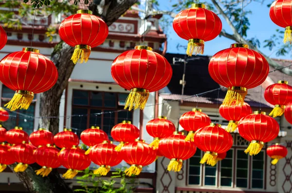 Chinese new year lantern hanging infront of heritage house. — Stock Photo, Image